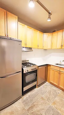 Rented by Brown Harris Stevens | media 12