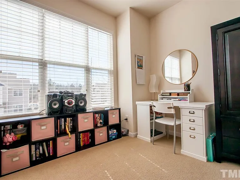 101 Suffolk Green Ln #101 — Photo 21