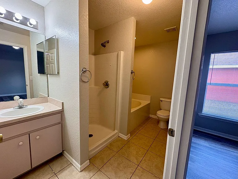 609 Tamarin Ln — Photo 21