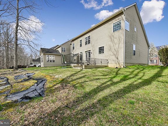 5th image of 15311 Sir Edwards Dr