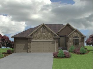 17120 Sherwood Ave, Omaha, NE 68116