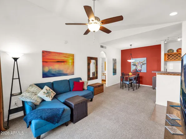 2929 W YORKSHIRE Drive #2015, Phoenix, AZ 85027