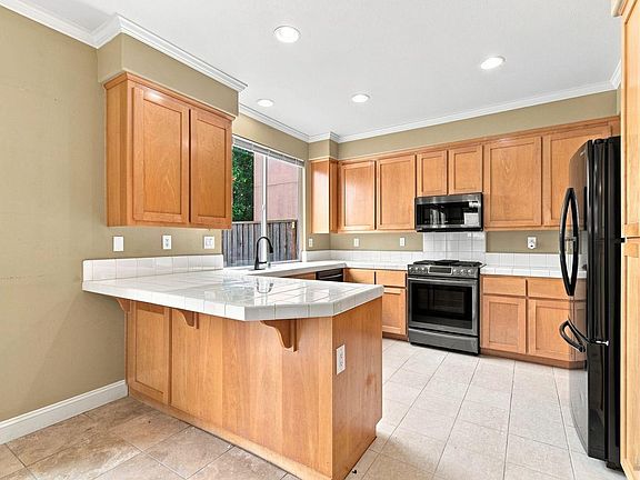 3rd image of 2896 Blacktail Street