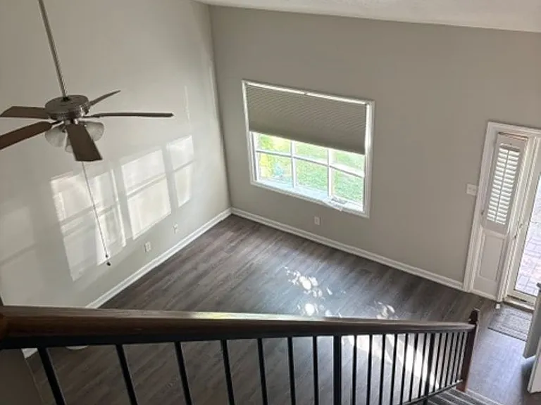 218 S Magnolia St — Photo 4
