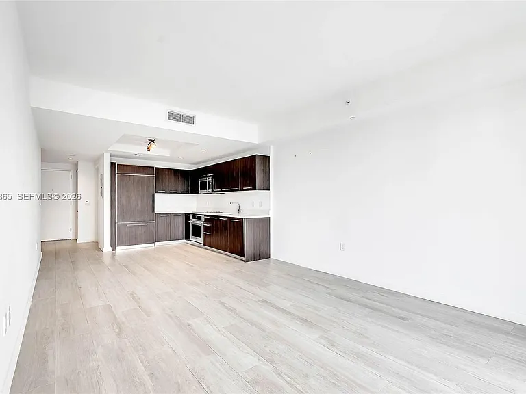 55 SW 9th St #3104 — Photo 6
