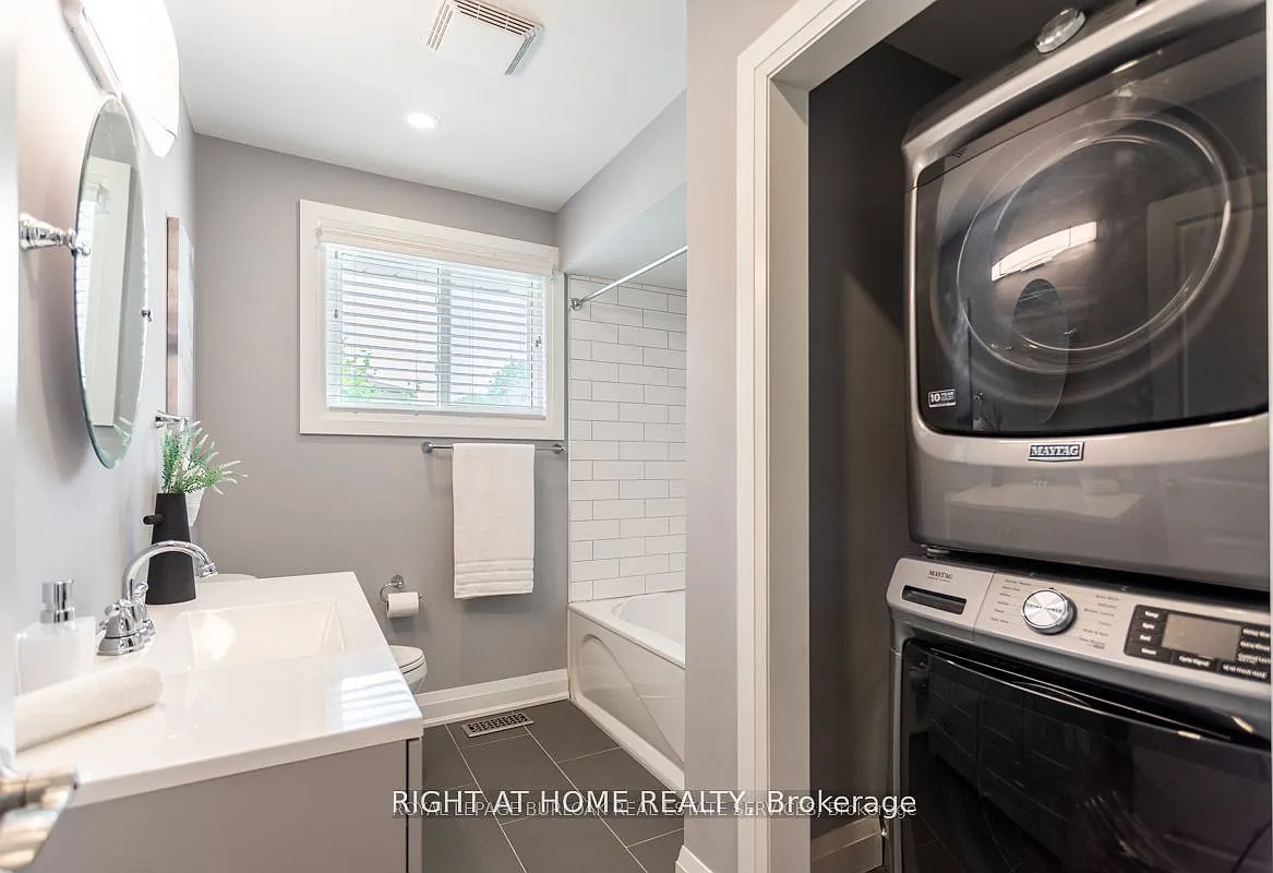 3 bed, $3,000 — Photo 3