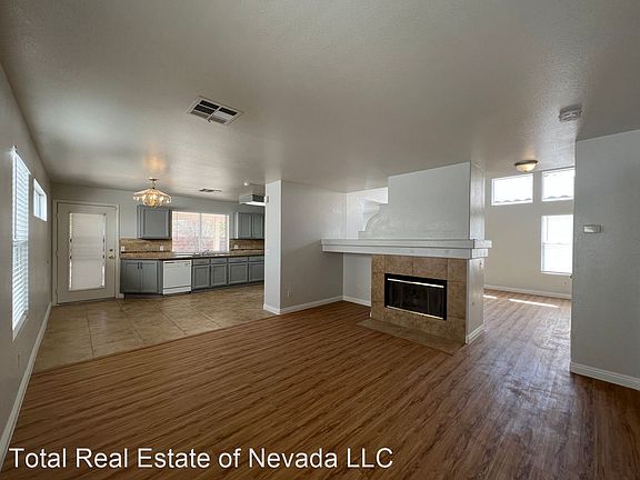 5th image of 1704 Sierra Valley Way