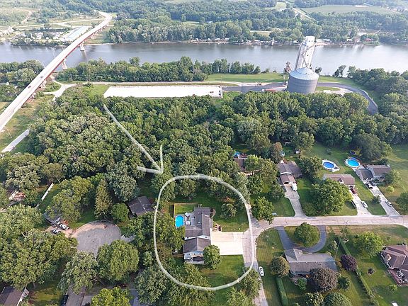 4th image of this home