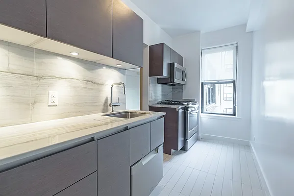 Rented by Stonehenge NYC LLC | media 5