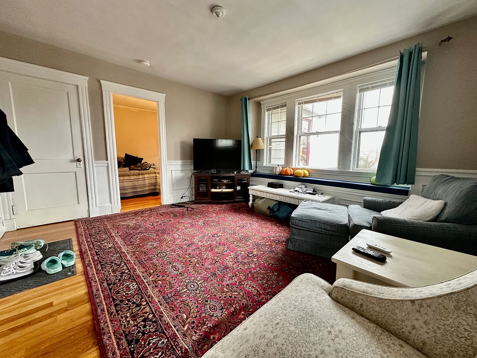 3 bed, 1150 sqft, $3,250 — Photo 2