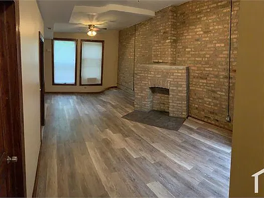 2 bed, $1,300 — Photo 3