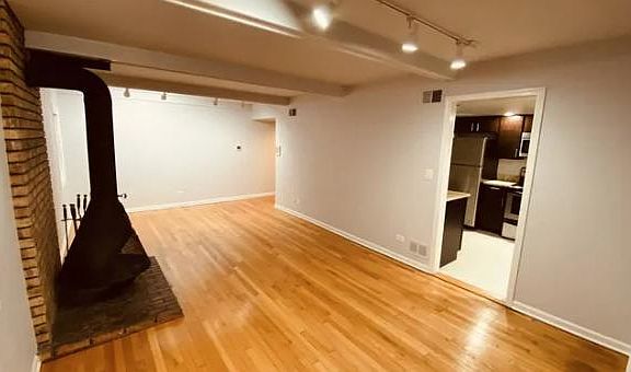 2nd image of 347 W Dickens Ave APT 1