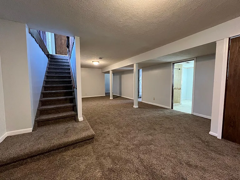 6205 Holdrege St — Photo 12