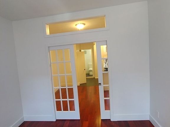 2nd image of 538 W 47th St APT 3D