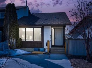 167 Templevale Rd NE, Calgary, AB T1Y 4V9
