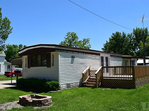 3rd image of 402 E North St