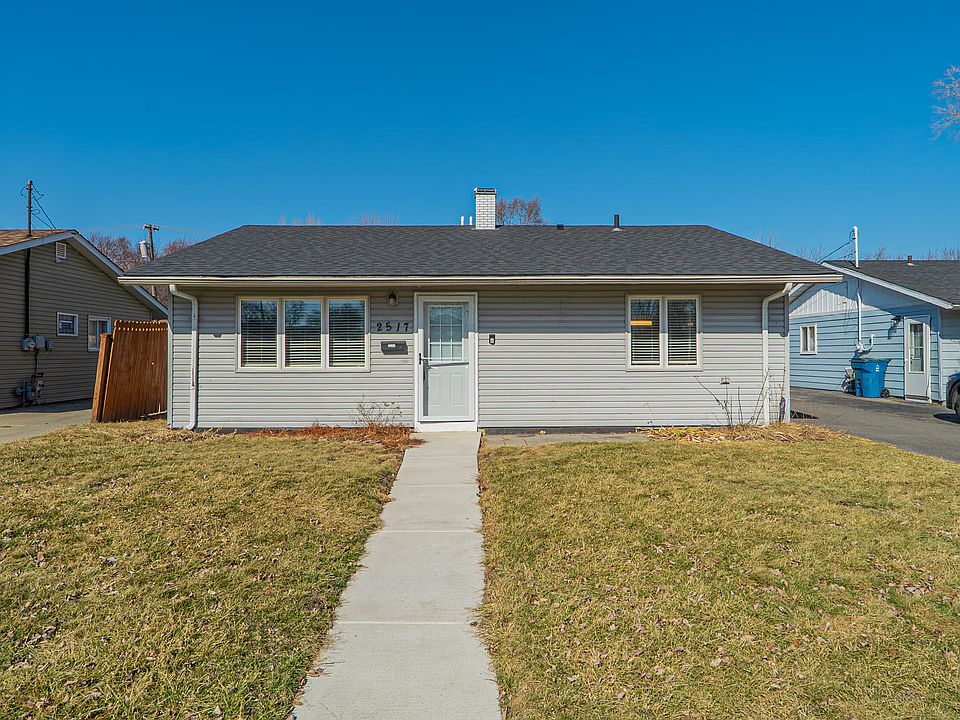 1st image of 2517 River Dr