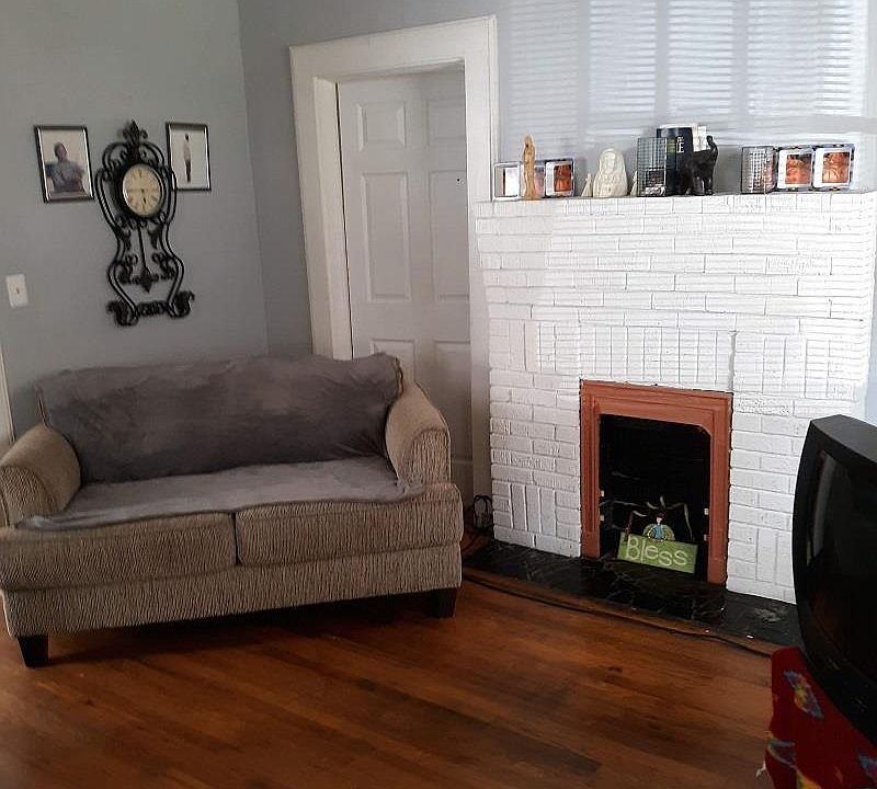 2nd image of 5011 Burke Ave