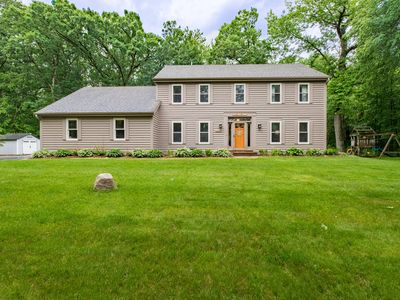 337 S Golden Lake Ln, Oconomowoc, WI, 53066