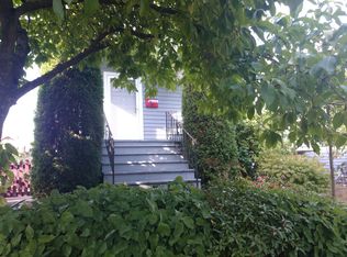 618 N 64th St, Seattle, WA 98103