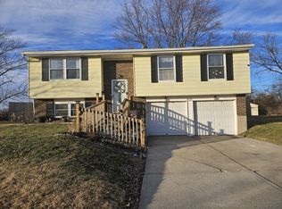 956 Holderness Ln, Cincinnati, OH 45240