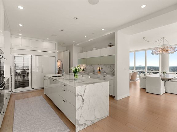 5th image of 1 Franklin St #4602