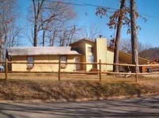 1931 Colonial Cir, Maryville, TN 37803