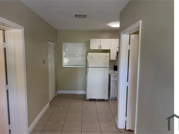 1924 NW 28th St #6, Fort Lauderdale, FL 33311