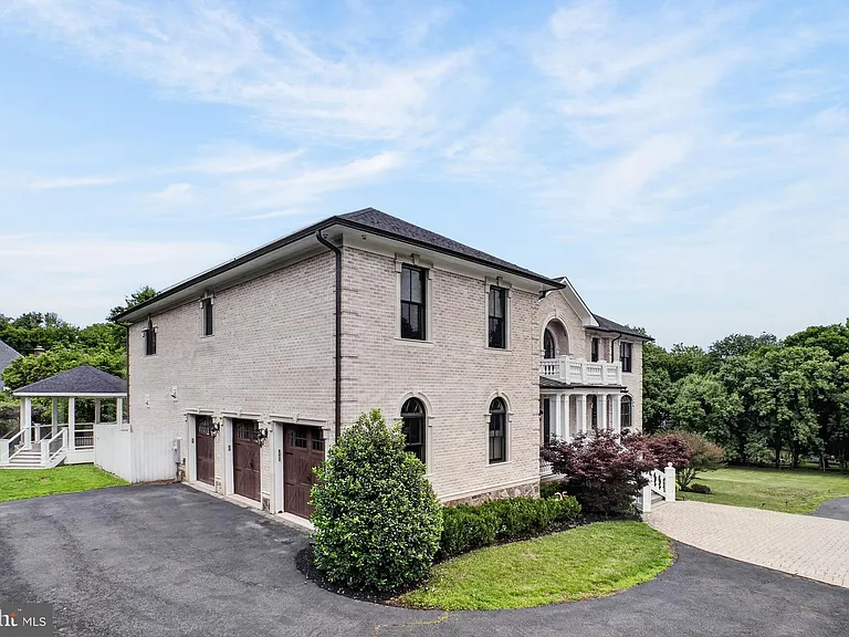 7112 Georgetown Pike — Photo 4