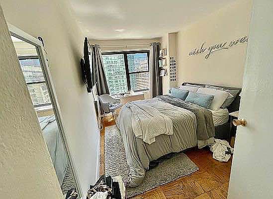 1st image of 279 E 44th St APT 8F