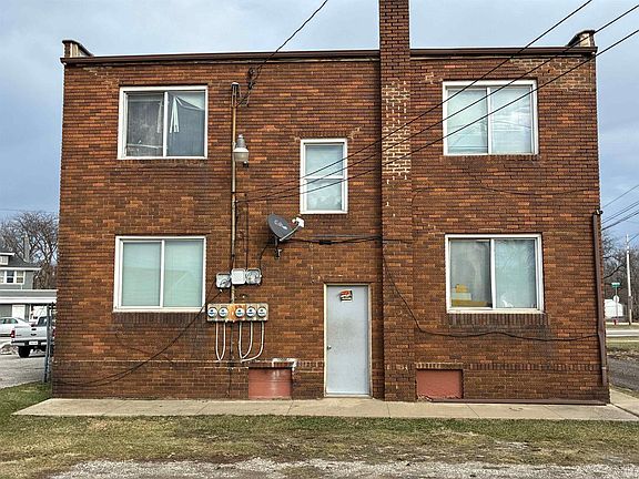 4th image of 1518 Lincoln Way W