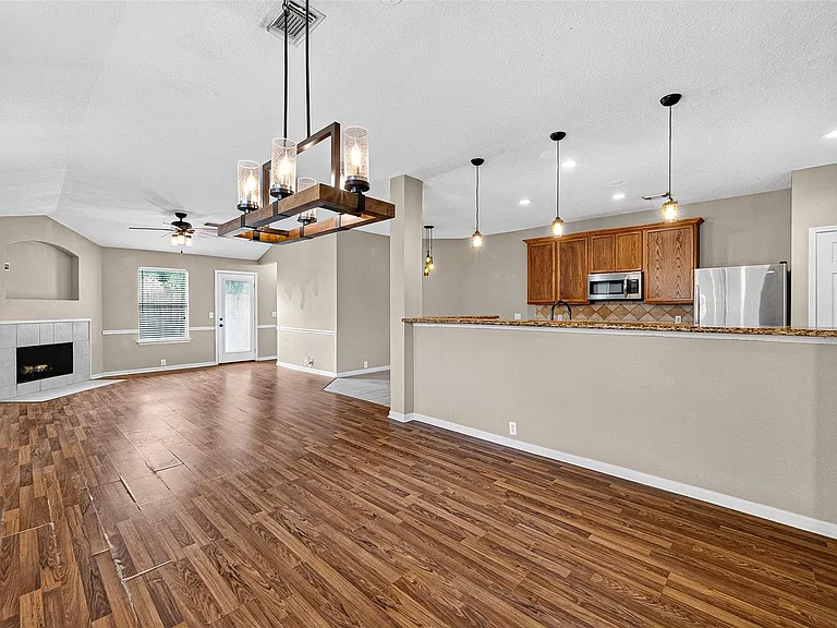 10306 Nickel Grove Dr — Photo 8