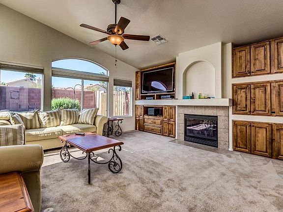 5th image of 4114 E Redwood Ln
