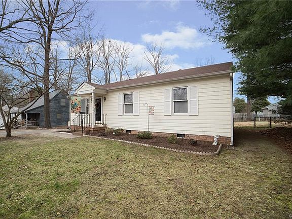 3rd image of 7026 Poteet Ln