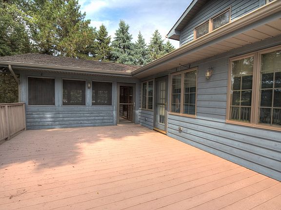 5th image of 1071 Forest Hill Dr