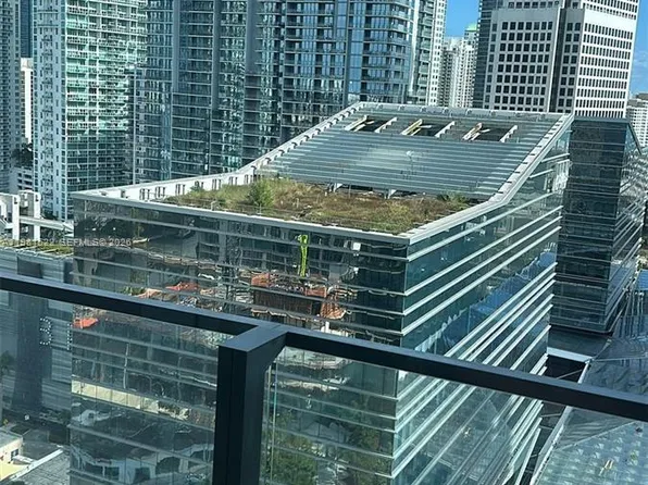 88 SW 7th St APT 2005, Miami, FL 33130