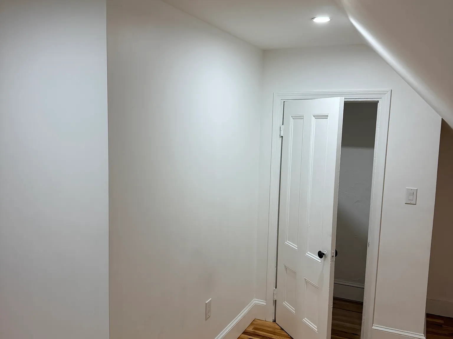3 bed, 750 sqft, $3,200 — Photo 4