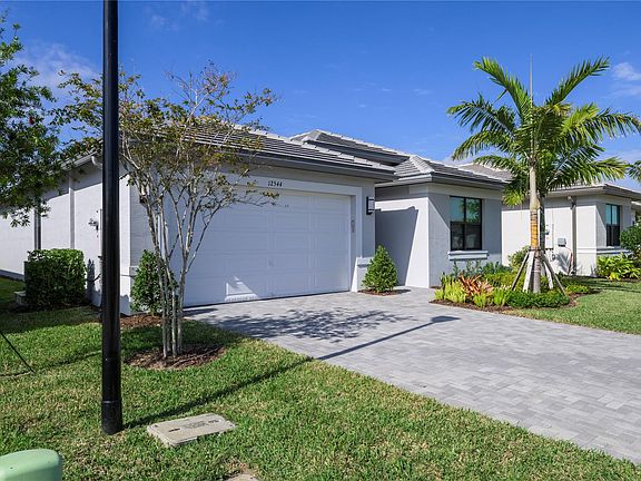 3rd image of 12544 SW Blue Mangrove Parkway