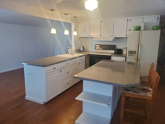 3rd image of 4125 Park St N Lot 619