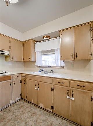 4th image of 4502 Sycamore Dr