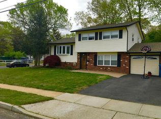 63 Citadel Dr, Jackson, NJ 08527