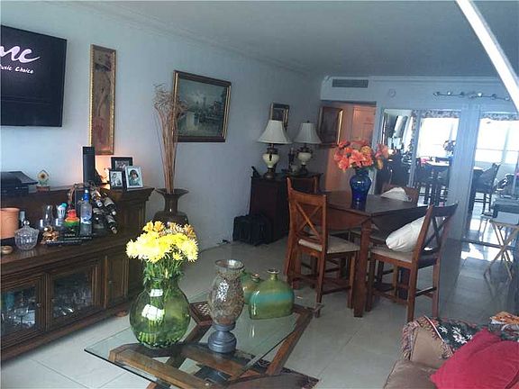 4th image of 5445 Collins Ave APT 831