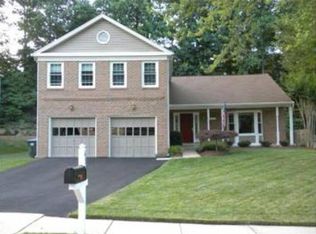 6386 Phillip Ct, Springfield, VA 22152