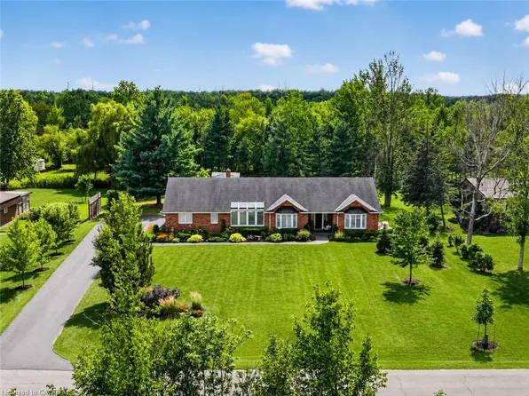 233 Cairns Cres, Fort Erie, ON L2A 5M4