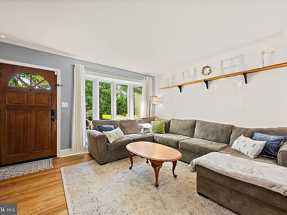 4th image of 2619 Maclary Dr