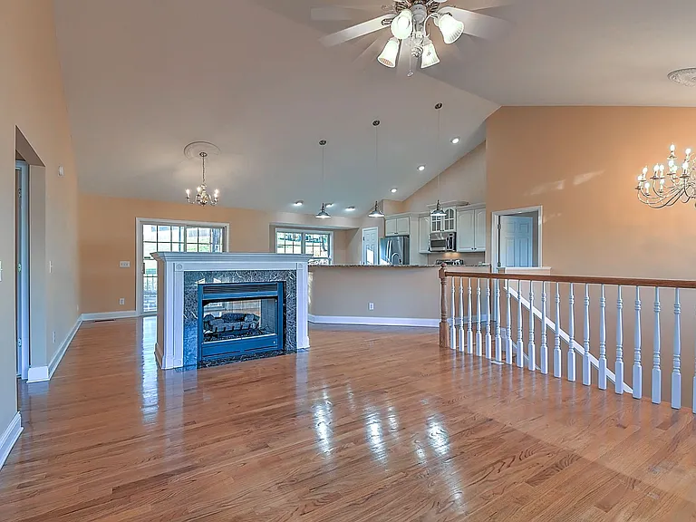 168 Old Mill Ct — Photo 22