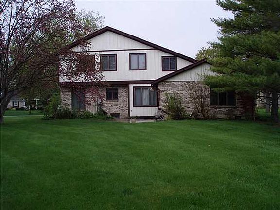 3rd image of 840 Brookfield Ln