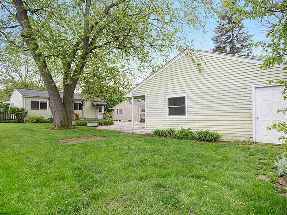 4th image of 296 Mark Hannah Ct