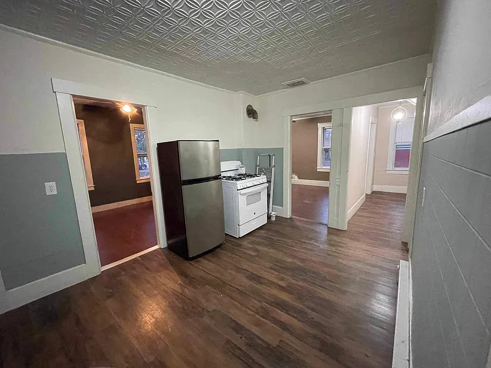 120 North St #2