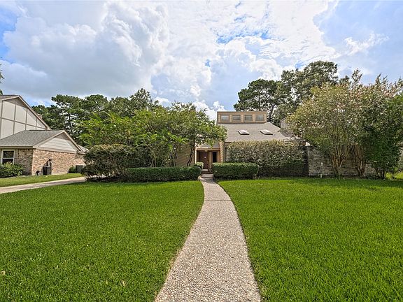 2nd image of 3610 Woodbridge Dr